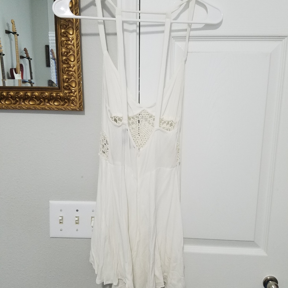 Ivory backless romper - Picture 2 of 2